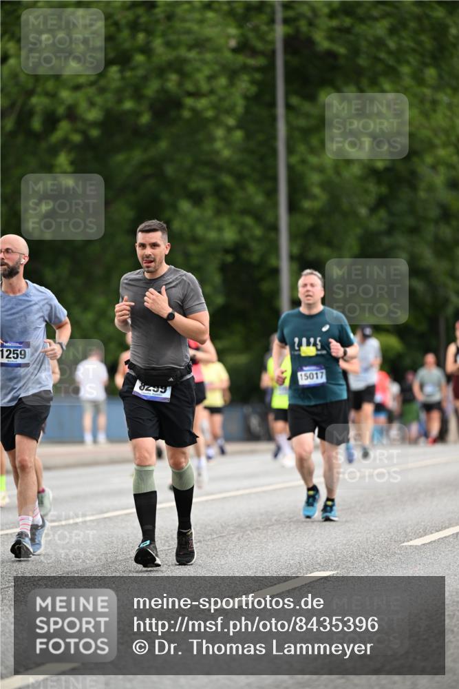 29.06.2025 - hella hamburg halbmarathon Dr. Thomas Lammeyer http://msf.ph/oto/8435396 29.06.2025 10:54:41 Kennedybrücke 1259, 1487, 1511, 1625, 2047, 2160, 3680, 3701, 3710, 4168, 4642, 4870, 5119, 5552, 6015, 7721, 7722, 7755, 8299, 9940, 10033, 11426 meine-sportfotos.de