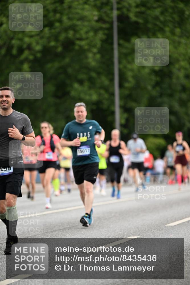 29.06.2025 - hella hamburg halbmarathon Dr. Thomas Lammeyer http://msf.ph/oto/8435436 29.06.2025 10:54:42 Kennedybrücke 1259, 1487, 1511, 1625, 2047, 2160, 3680, 3701, 3710, 4168, 4642, 4870, 5119, 5552, 6015, 7721, 7722, 8299, 9940, 10033, 11426 meine-sportfotos.de