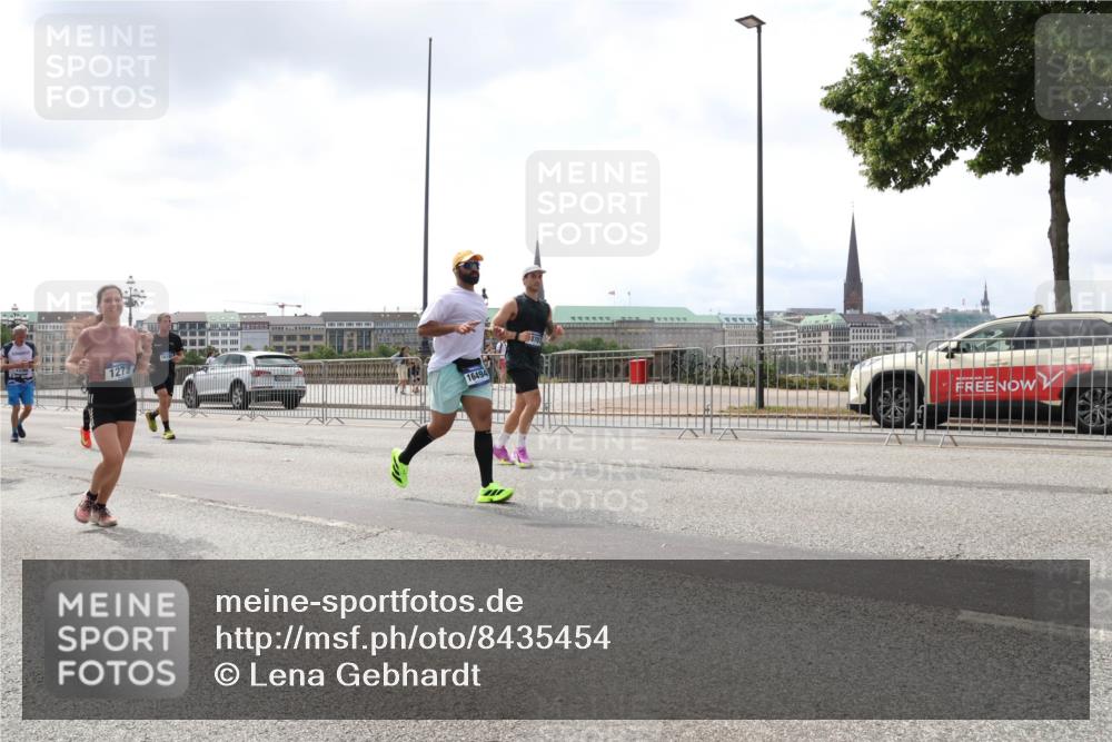 29.06.2025 - hella hamburg halbmarathon Lena Gebhardt http://msf.ph/oto/8435454 29.06.2025 10:44:59 Lombardsbrücke 1273, 16494, 1024, 1273, 1629, 1685, 1798, 1924, 2007, 2674, 2779, 3160, 3164, 3506, 3570, 3993, 4186, 4215, 4275, 4337, 4851, 4968, 5190, 5355, 6509, 6841, 6888, 6980, 7699, 7912, 8582, 8594, 8762, 8907, 9036, 9084, 9085, 9331, 9333, 9397, 9536, 10006, 10416, 10562, 10566, 10668, 10707, 11272, 11314, 12198, 12318, 12332, 12334, 12394, 13039, 13261, 13288, 14350, 14681, 14971, 18454, 18459 meine-sportfotos.de