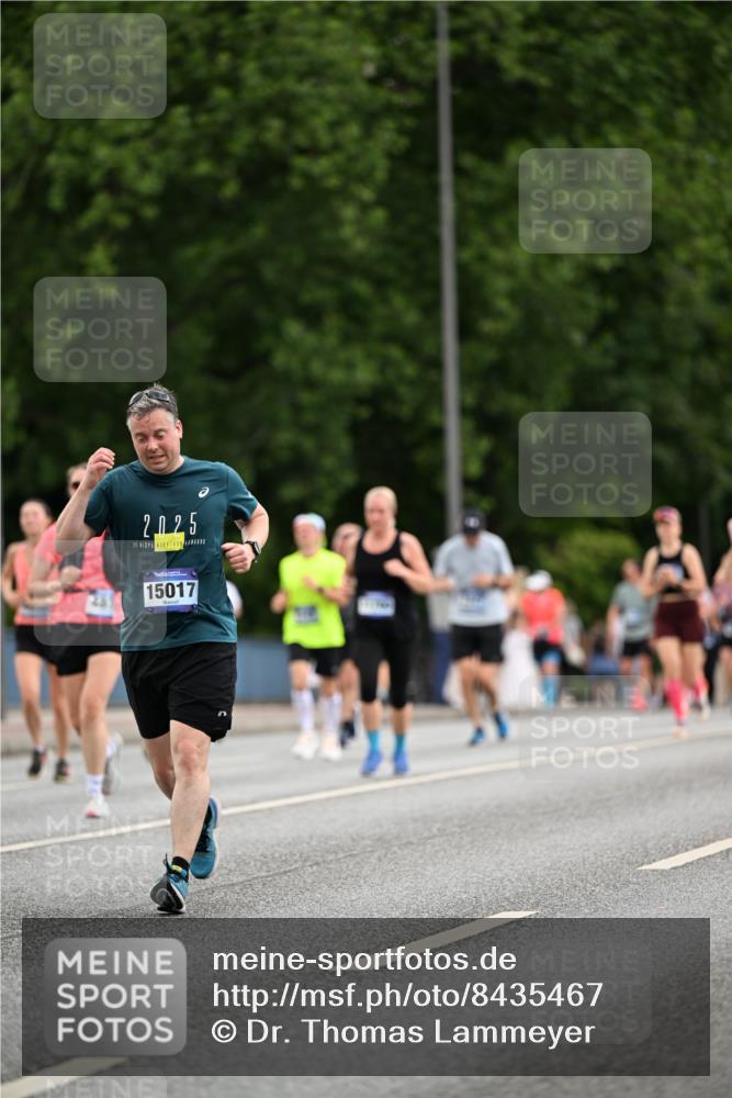 29.06.2025 - hella hamburg halbmarathon Dr. Thomas Lammeyer http://msf.ph/oto/8435467 29.06.2025 10:54:43 Kennedybrücke 1259, 1487, 1511, 1625, 2047, 2160, 3680, 3701, 3710, 4168, 4642, 4870, 5119, 5552, 6015, 7721, 7722, 8299, 9096, 9940, 10033, 11426 meine-sportfotos.de