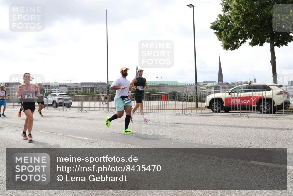 29.06.2025 - hella hamburg halbmarathon Lena Gebhardt http://msf.ph/oto/8435470 29.06.2025 10:44:59 Lombardsbrücke 1273, 16494, 1024, 1273, 1629, 1685, 1798, 1924, 2007, 2674, 2779, 3160, 3164, 3506, 3570, 3993, 4186, 4215, 4275, 4337, 4851, 4968, 5190, 5355, 6509, 6841, 6888, 6980, 7699, 7912, 8582, 8594, 8762, 8907, 9036, 9084, 9085, 9331, 9333, 9397, 9536, 10006, 10416, 10562, 10566, 10668, 10707, 11272, 11314, 12198, 12318, 12332, 12334, 12394, 13039, 13261, 13288, 14350, 14681, 14971, 18454, 18459 meine-sportfotos.de
