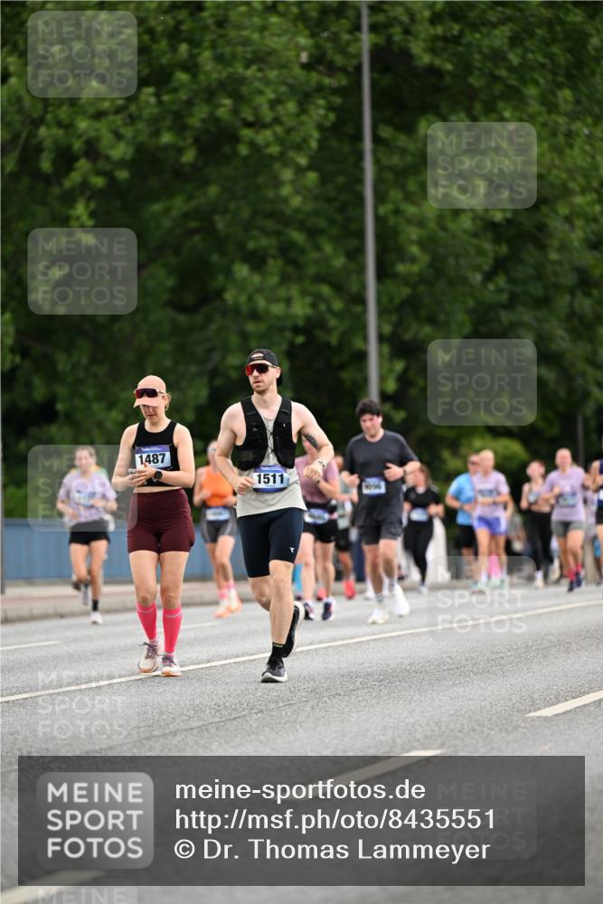 29.06.2025 - hella hamburg halbmarathon Dr. Thomas Lammeyer http://msf.ph/oto/8435551 29.06.2025 10:54:50 Kennedybrücke 1259, 1478, 1487, 1511, 1625, 2047, 3680, 4642, 4695, 4870, 5119, 5552, 6015, 7133, 7161, 7677, 7721, 7722, 8299, 8833, 9096, 10033 meine-sportfotos.de