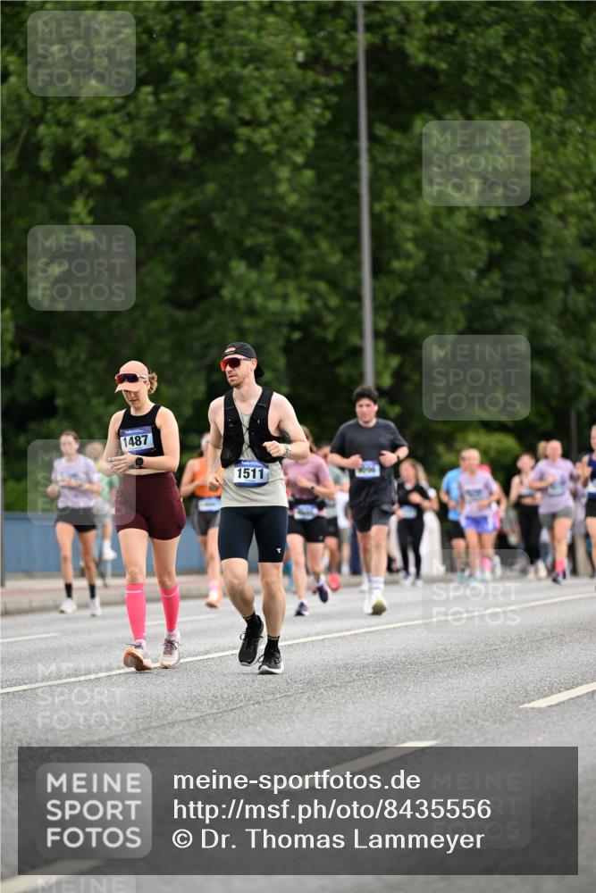 29.06.2025 - hella hamburg halbmarathon Dr. Thomas Lammeyer http://msf.ph/oto/8435556 29.06.2025 10:54:50 Kennedybrücke 1259, 1478, 1487, 1511, 1625, 2047, 3680, 4642, 4695, 4870, 5119, 5552, 6015, 7133, 7161, 7677, 7721, 7722, 8299, 8833, 9096, 10033 meine-sportfotos.de