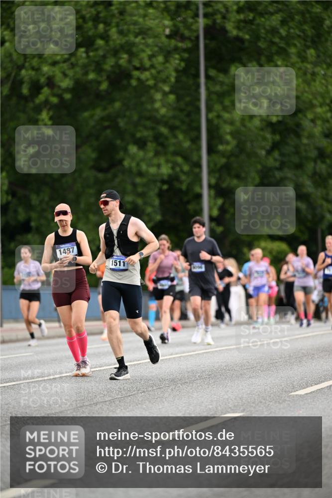 29.06.2025 - hella hamburg halbmarathon Dr. Thomas Lammeyer http://msf.ph/oto/8435565 29.06.2025 10:54:50 Kennedybrücke 1259, 1478, 1487, 1511, 1625, 2047, 3680, 4642, 4695, 4870, 5119, 5552, 6015, 7133, 7161, 7677, 7721, 7722, 8299, 8833, 9096, 10033 meine-sportfotos.de