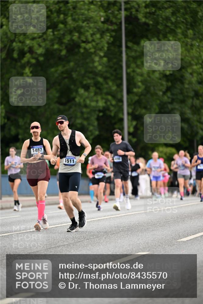 29.06.2025 - hella hamburg halbmarathon Dr. Thomas Lammeyer http://msf.ph/oto/8435570 29.06.2025 10:54:50 Kennedybrücke 1259, 1478, 1487, 1511, 1625, 2047, 3680, 4642, 4695, 4870, 5119, 5552, 6015, 7133, 7161, 7677, 7721, 7722, 8299, 8833, 9096, 10033 meine-sportfotos.de