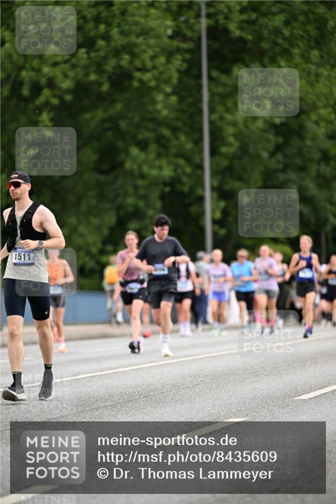 29.06.2025 - hella hamburg halbmarathon Dr. Thomas Lammeyer http://msf.ph/oto/8435609 29.06.2025 10:54:52 Kennedybrücke 1259, 1478, 1487, 1511, 1625, 2047, 4642, 4695, 4870, 5119, 5552, 6015, 7133, 7161, 7677, 8299, 8833, 9096, 10033, 10437 meine-sportfotos.de