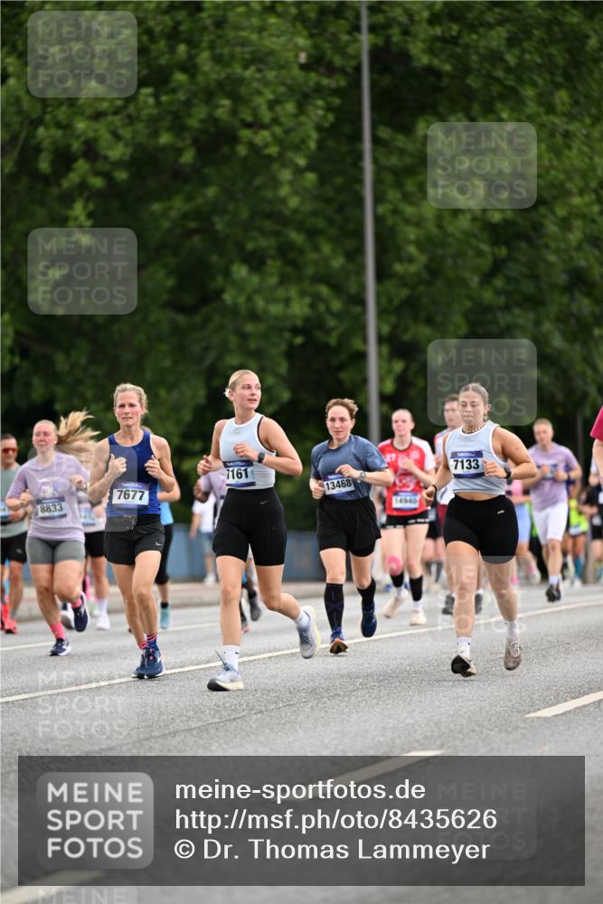 29.06.2025 - hella hamburg halbmarathon Dr. Thomas Lammeyer http://msf.ph/oto/8435626 29.06.2025 10:54:58 Kennedybrücke 1259, 1478, 1487, 1511, 1625, 2047, 3647, 4642, 4695, 4870, 5119, 6015, 6178, 7133, 7161, 7677, 8833, 8986, 9096, 10033, 10437 meine-sportfotos.de