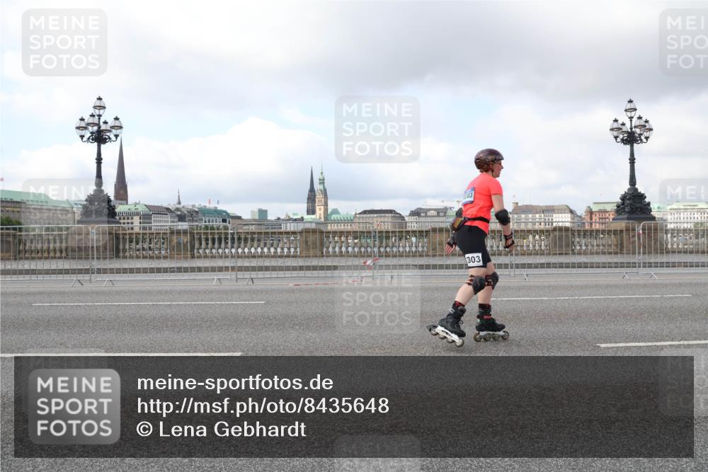 29.06.2025 - hella hamburg halbmarathon Lena Gebhardt http://msf.ph/oto/8435648 29.06.2025 09:01:43 Lombardsbrücke 303 meine-sportfotos.de