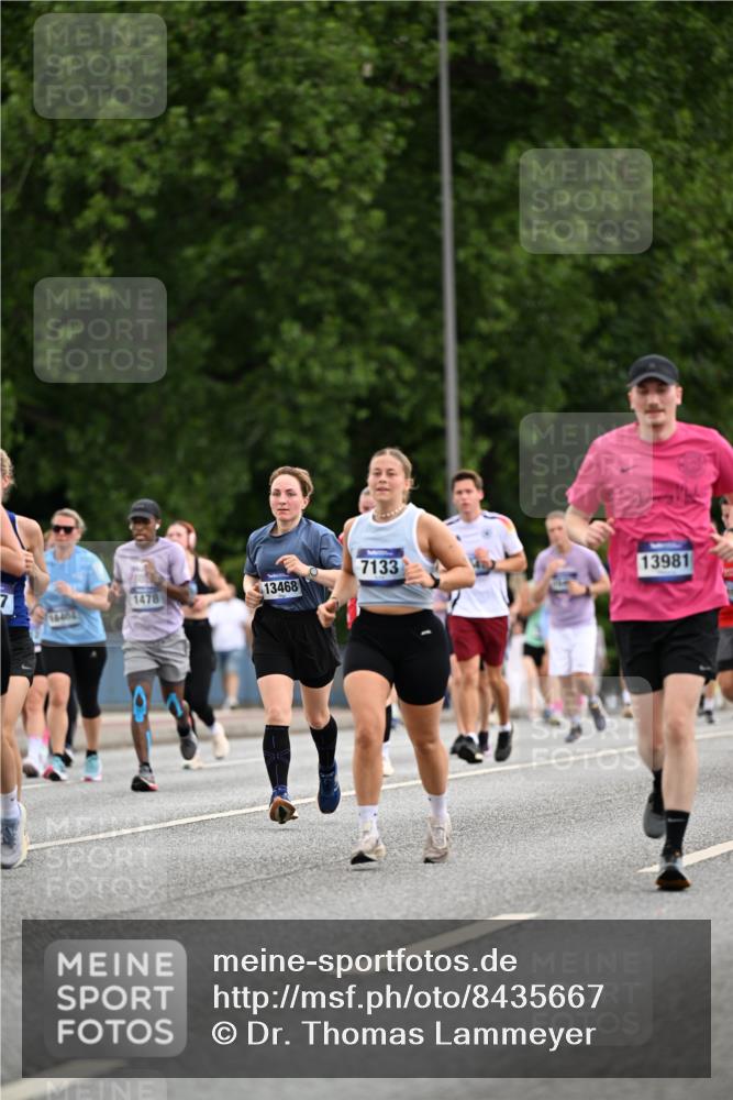 29.06.2025 - hella hamburg halbmarathon Dr. Thomas Lammeyer http://msf.ph/oto/8435667 29.06.2025 10:55:00 Kennedybrücke 1478, 1487, 1511, 1625, 2047, 3647, 4642, 4695, 4870, 6015, 6178, 7133, 7161, 7677, 8833, 8986, 9096, 10437 meine-sportfotos.de