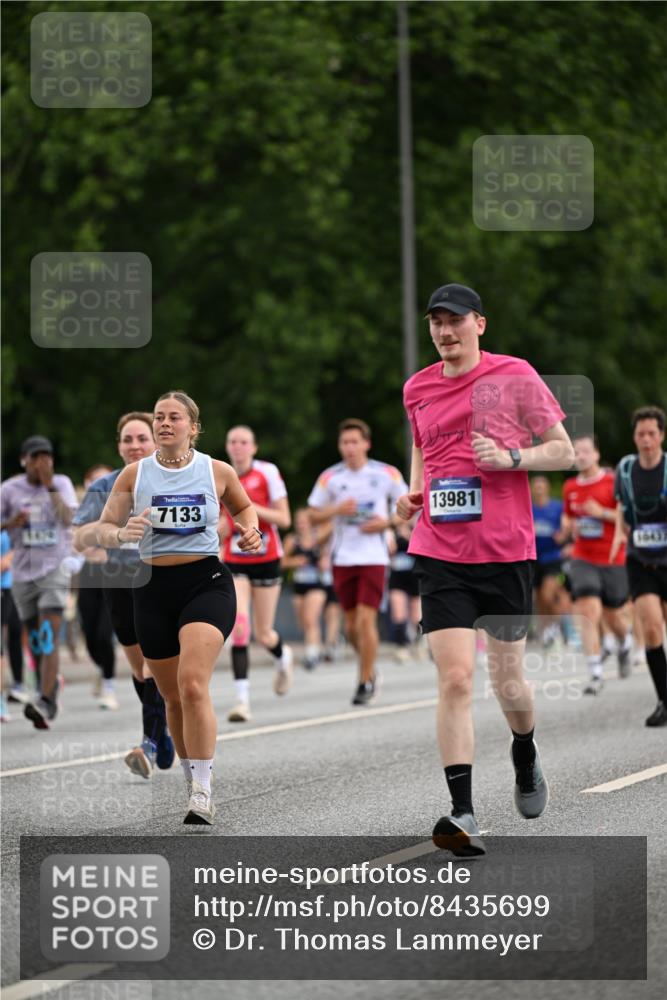 29.06.2025 - hella hamburg halbmarathon Dr. Thomas Lammeyer http://msf.ph/oto/8435699 29.06.2025 10:55:01 Kennedybrücke 1478, 1487, 1511, 1625, 2047, 3647, 4642, 4695, 4870, 6015, 6178, 7133, 7161, 7677, 8833, 8986, 9096, 10437 meine-sportfotos.de
