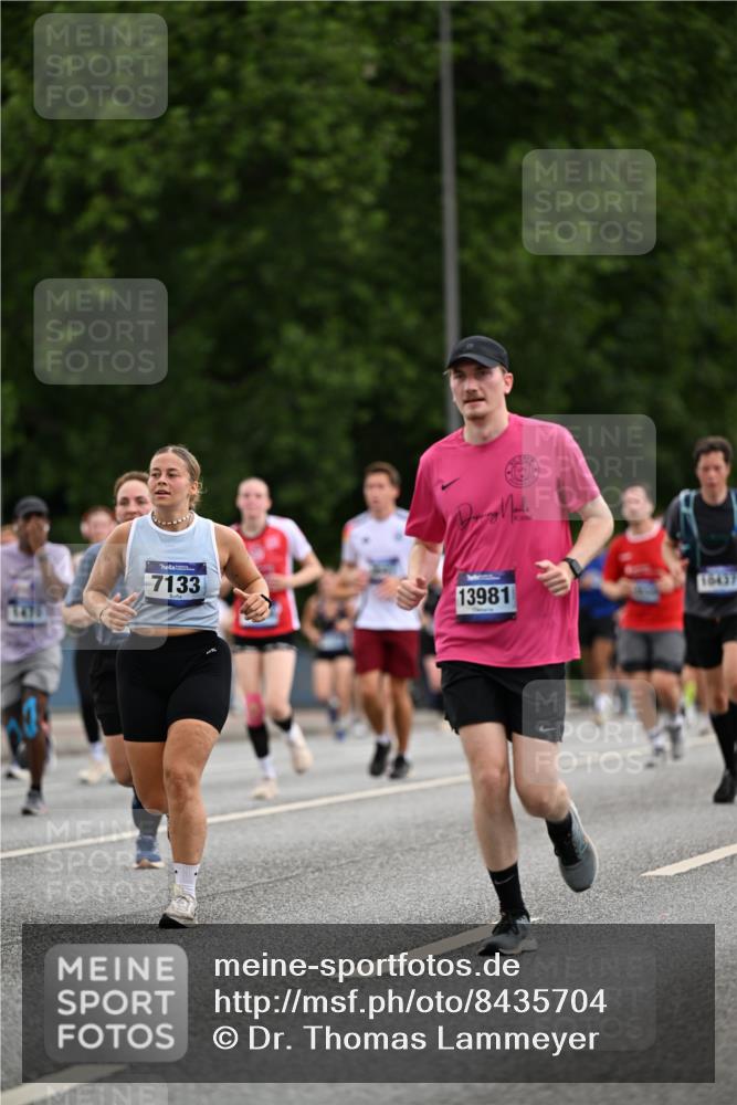 29.06.2025 - hella hamburg halbmarathon Dr. Thomas Lammeyer http://msf.ph/oto/8435704 29.06.2025 10:55:01 Kennedybrücke 1478, 1487, 1511, 1625, 2047, 3647, 4642, 4695, 4870, 6015, 6178, 7133, 7161, 7677, 8833, 8986, 9096, 10437 meine-sportfotos.de