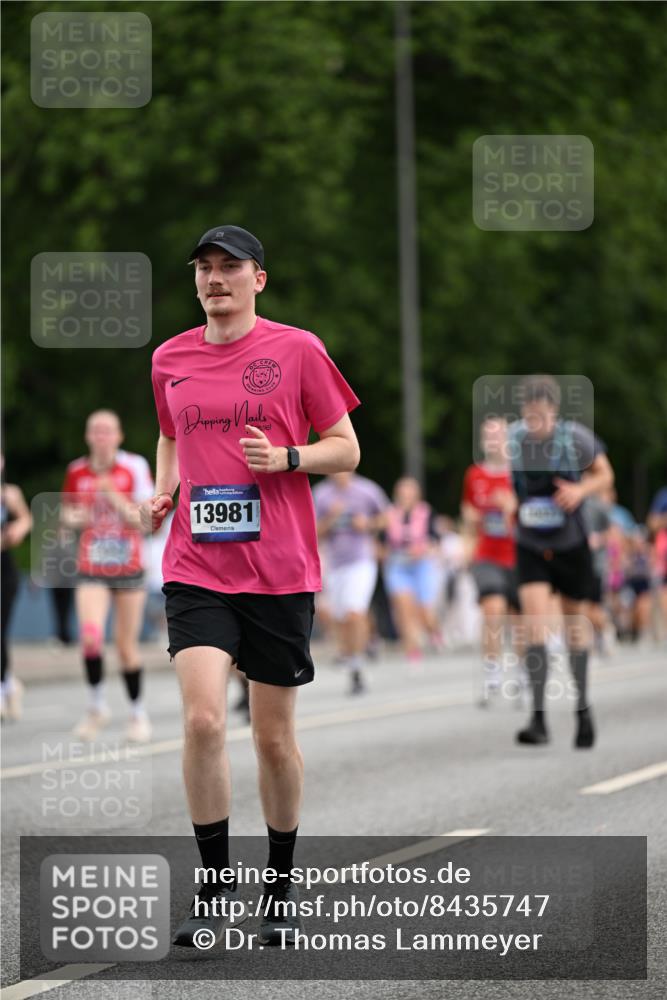 29.06.2025 - hella hamburg halbmarathon Dr. Thomas Lammeyer http://msf.ph/oto/8435747 29.06.2025 10:55:02 Kennedybrücke 1478, 1487, 1511, 1625, 2047, 3647, 4642, 4695, 4848, 4870, 6015, 6178, 7133, 7161, 7677, 8833, 8986, 9096, 9605, 10437 meine-sportfotos.de