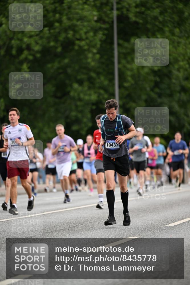 29.06.2025 - hella hamburg halbmarathon Dr. Thomas Lammeyer http://msf.ph/oto/8435778 29.06.2025 10:55:04 Kennedybrücke 1478, 1487, 1511, 2047, 3647, 4642, 4695, 4848, 6178, 7133, 7141, 7161, 7677, 8833, 8986, 9096, 9605, 10437 meine-sportfotos.de