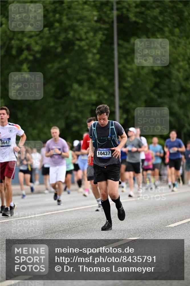 29.06.2025 - hella hamburg halbmarathon Dr. Thomas Lammeyer http://msf.ph/oto/8435791 29.06.2025 10:55:04 Kennedybrücke 1478, 1487, 1511, 2047, 3647, 4642, 4695, 4848, 6178, 7133, 7141, 7161, 7677, 8833, 8986, 9096, 9605, 10437 meine-sportfotos.de