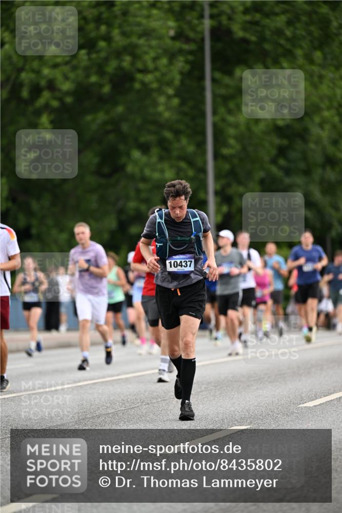 29.06.2025 - hella hamburg halbmarathon Dr. Thomas Lammeyer http://msf.ph/oto/8435802 29.06.2025 10:55:04 Kennedybrücke 1478, 1487, 1511, 2047, 3647, 4642, 4695, 4848, 6178, 7133, 7141, 7161, 7677, 8833, 8986, 9096, 9605, 10437 meine-sportfotos.de