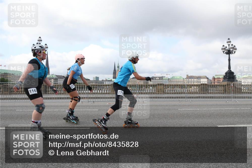 29.06.2025 - hella hamburg halbmarathon Lena Gebhardt http://msf.ph/oto/8435828 29.06.2025 09:01:47 Lombardsbrücke 116, 274, 273 meine-sportfotos.de