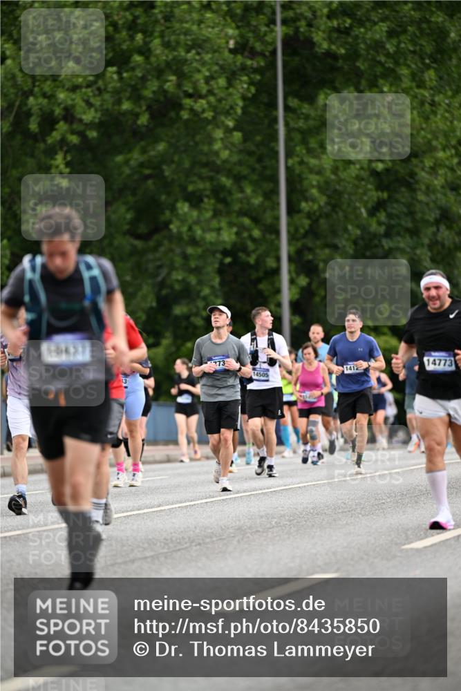 29.06.2025 - hella hamburg halbmarathon Dr. Thomas Lammeyer http://msf.ph/oto/8435850 29.06.2025 10:55:06 Kennedybrücke 1478, 1487, 1511, 2047, 3647, 4695, 4848, 5530, 6178, 7133, 7141, 7161, 7677, 8833, 8986, 9096, 9605, 10437 meine-sportfotos.de