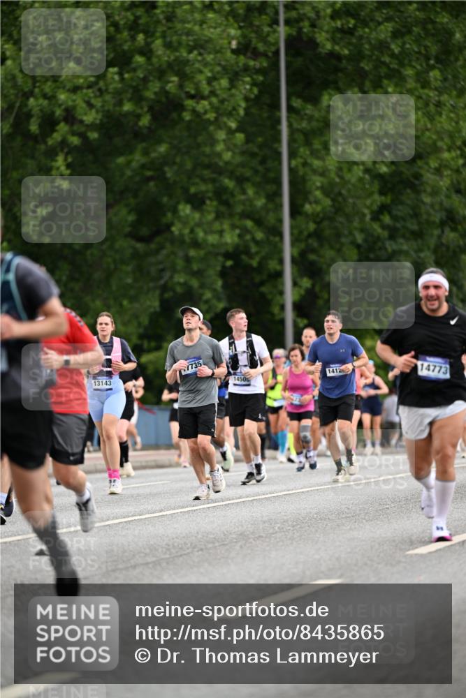 29.06.2025 - hella hamburg halbmarathon Dr. Thomas Lammeyer http://msf.ph/oto/8435865 29.06.2025 10:55:06 Kennedybrücke 1478, 1487, 1511, 2047, 3647, 4695, 4848, 5530, 6178, 7133, 7141, 7161, 7677, 8833, 8986, 9096, 9605, 10437 meine-sportfotos.de