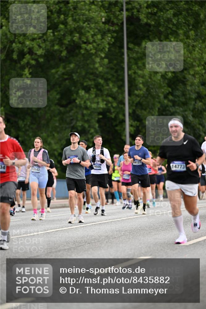 29.06.2025 - hella hamburg halbmarathon Dr. Thomas Lammeyer http://msf.ph/oto/8435882 29.06.2025 10:55:07 Kennedybrücke 1478, 1487, 1511, 2047, 3647, 4695, 4848, 5530, 6178, 7133, 7141, 7161, 7677, 8833, 8986, 9096, 9605, 10437 meine-sportfotos.de