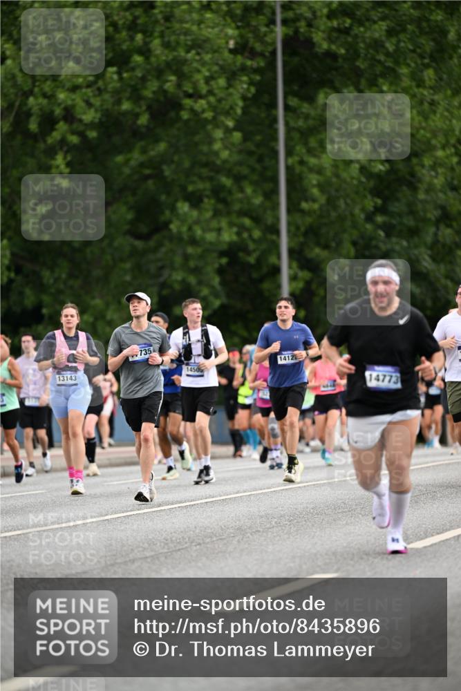 29.06.2025 - hella hamburg halbmarathon Dr. Thomas Lammeyer http://msf.ph/oto/8435896 29.06.2025 10:55:07 Kennedybrücke 1478, 1487, 1511, 2047, 3647, 4695, 4848, 5530, 6178, 7133, 7141, 7161, 7677, 8833, 8986, 9096, 9605, 10437 meine-sportfotos.de