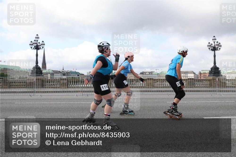 29.06.2025 - hella hamburg halbmarathon Lena Gebhardt http://msf.ph/oto/8435903 29.06.2025 09:01:47 Lombardsbrücke 116 meine-sportfotos.de