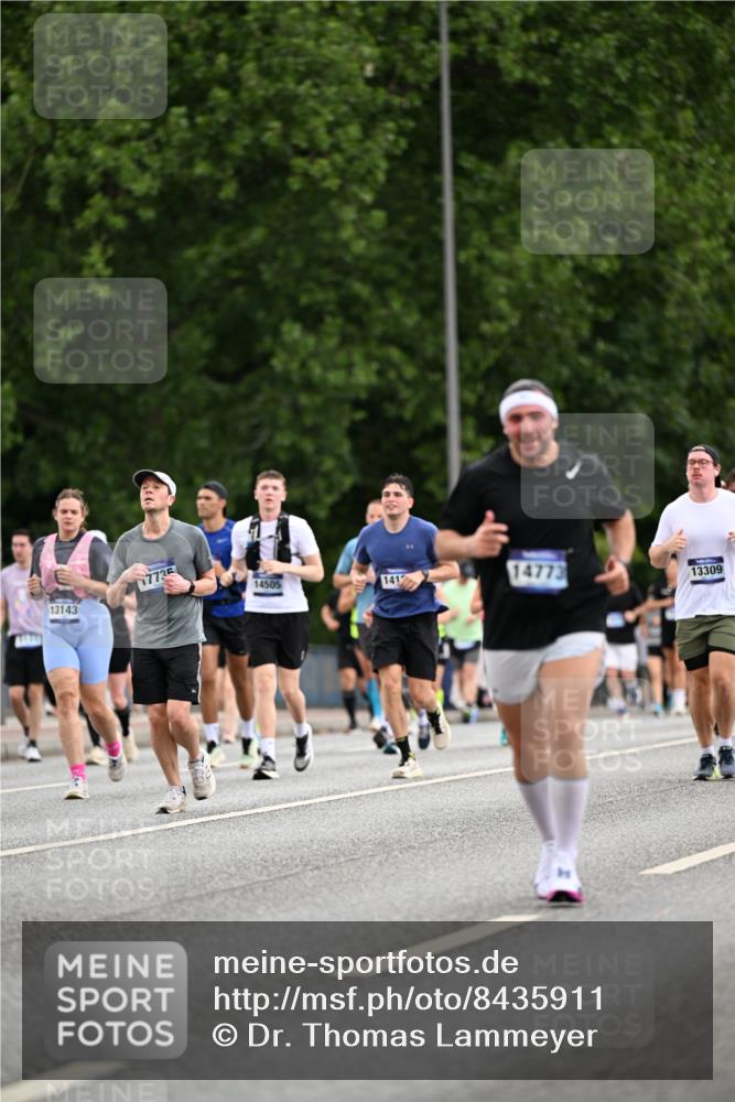 29.06.2025 - hella hamburg halbmarathon Dr. Thomas Lammeyer http://msf.ph/oto/8435911 29.06.2025 10:55:08 Kennedybrücke 1478, 1487, 1511, 2047, 2358, 2859, 3647, 4695, 4848, 5530, 6178, 7133, 7141, 7161, 7677, 8833, 8986, 9096, 9605, 10437 meine-sportfotos.de