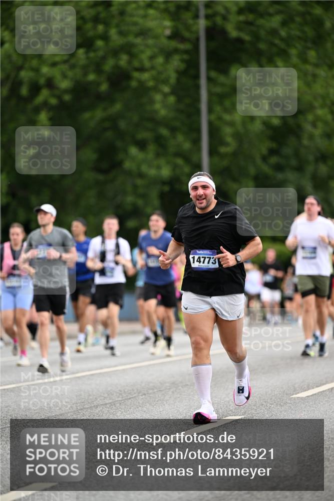 29.06.2025 - hella hamburg halbmarathon Dr. Thomas Lammeyer http://msf.ph/oto/8435921 29.06.2025 10:55:08 Kennedybrücke 1478, 1487, 1511, 2047, 2358, 2859, 3647, 4695, 4848, 5530, 6178, 7133, 7141, 7161, 7677, 8833, 8986, 9096, 9605, 10437 meine-sportfotos.de