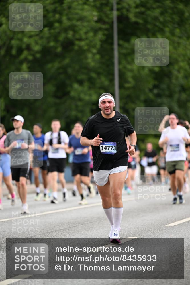 29.06.2025 - hella hamburg halbmarathon Dr. Thomas Lammeyer http://msf.ph/oto/8435933 29.06.2025 10:55:08 Kennedybrücke 1478, 1487, 1511, 2047, 2358, 2859, 3647, 4695, 4848, 5530, 6178, 7133, 7141, 7161, 7677, 8833, 8986, 9096, 9605, 10437 meine-sportfotos.de