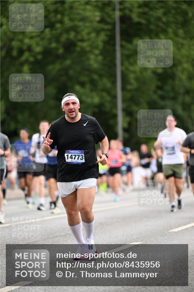 29.06.2025 - hella hamburg halbmarathon Dr. Thomas Lammeyer http://msf.ph/oto/8435956 29.06.2025 10:55:09 Kennedybrücke 1478, 1487, 1511, 2047, 2358, 2859, 3647, 4695, 4848, 5530, 6178, 7133, 7141, 7161, 7677, 8833, 8986, 9096, 9605, 10437 meine-sportfotos.de