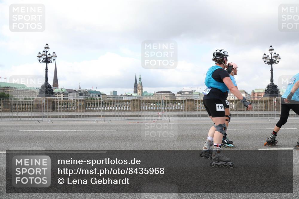 29.06.2025 - hella hamburg halbmarathon Lena Gebhardt http://msf.ph/oto/8435968 29.06.2025 09:01:47 Lombardsbrücke 116 meine-sportfotos.de