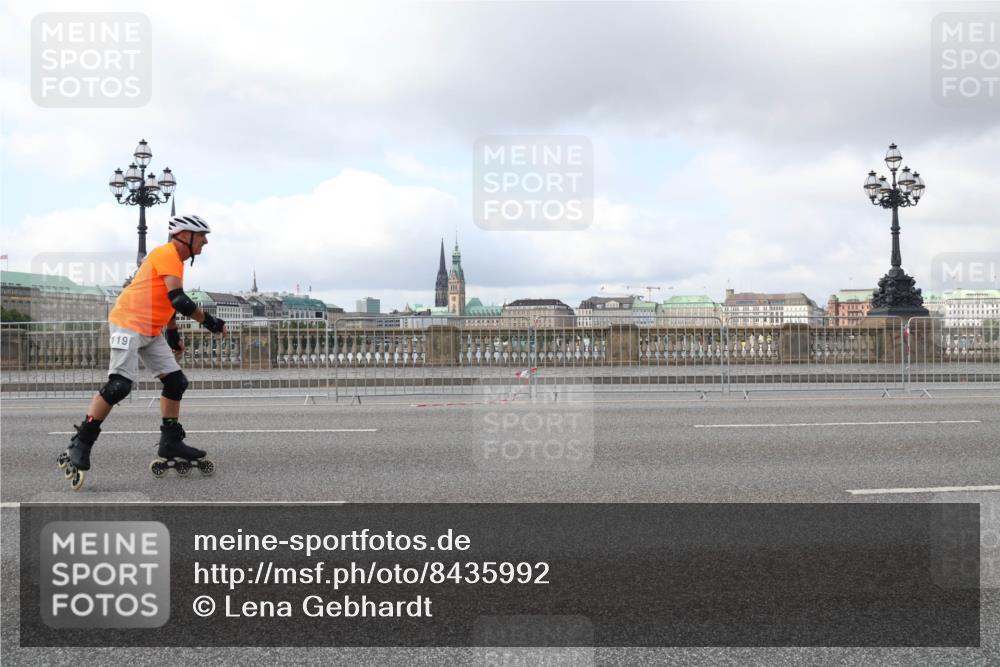 29.06.2025 - hella hamburg halbmarathon Lena Gebhardt http://msf.ph/oto/8435992 29.06.2025 09:01:48 Lombardsbrücke 119 meine-sportfotos.de