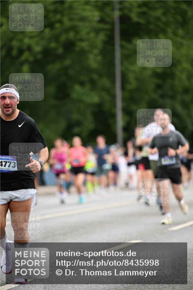 29.06.2025 - hella hamburg halbmarathon Dr. Thomas Lammeyer http://msf.ph/oto/8435998 29.06.2025 10:55:10 Kennedybrücke 1478, 1487, 2358, 2859, 3647, 4695, 4848, 5530, 6178, 7133, 7141, 7161, 7677, 8833, 8986, 9096, 9605, 10437 meine-sportfotos.de