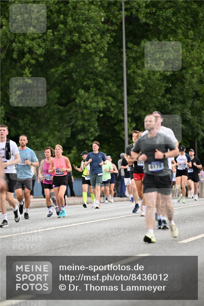 29.06.2025 - hella hamburg halbmarathon Dr. Thomas Lammeyer http://msf.ph/oto/8436012 29.06.2025 10:55:11 Kennedybrücke 1478, 2358, 2859, 3647, 4695, 4848, 5530, 6178, 7133, 7141, 7161, 7677, 8833, 8986, 9096, 9605, 10437 meine-sportfotos.de
