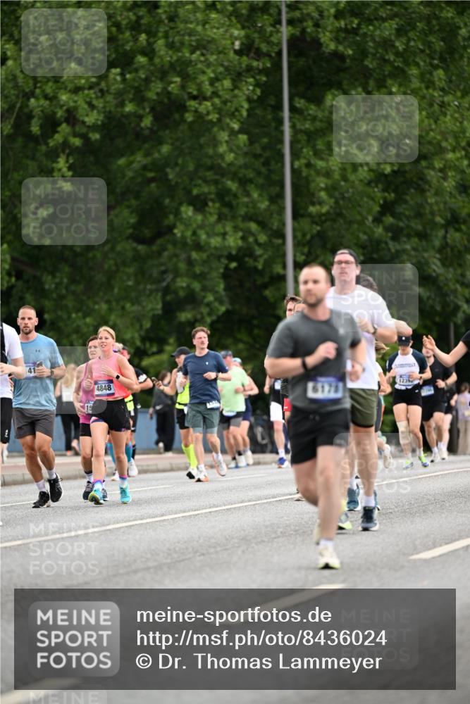 29.06.2025 - hella hamburg halbmarathon Dr. Thomas Lammeyer http://msf.ph/oto/8436024 29.06.2025 10:55:11 Kennedybrücke 1478, 2358, 2859, 3647, 4695, 4848, 5530, 6178, 7133, 7141, 7161, 7677, 8833, 8986, 9096, 9605, 10437 meine-sportfotos.de