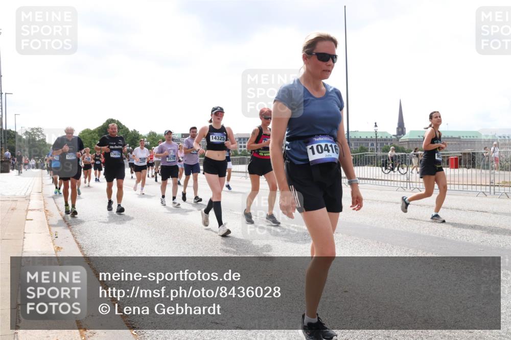 29.06.2025 - hella hamburg halbmarathon Lena Gebhardt http://msf.ph/oto/8436028 29.06.2025 10:45:05 Lombardsbrücke 17273, 13039, 3570, 14325, 10416, 1024, 1273, 1629, 1685, 1798, 1924, 2007, 2674, 2779, 3160, 3164, 3570, 3879, 3993, 4099, 4102, 4186, 4215, 4275, 4337, 4504, 4820, 4851, 4968, 5099, 5108, 5190, 5355, 5636, 5949, 6509, 6763, 6788, 6841, 6888, 6911, 6980, 7699, 7912, 8582, 8594, 8605, 8762, 8907, 9036, 9084, 9085, 9331, 9333, 9397, 10225, 10562, 10566, 10668, 10707, 11272, 11314, 12198, 12318, 12332, 12334, 12394, 13039, 13261, 14681, 18454, 18459 meine-sportfotos.de
