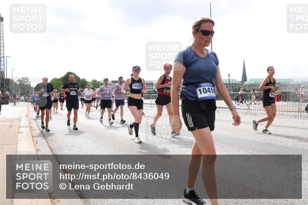 29.06.2025 - hella hamburg halbmarathon Lena Gebhardt http://msf.ph/oto/8436049 29.06.2025 10:45:05 Lombardsbrücke 13039, 17273, 3570, 14325, 10416, 1024, 1273, 1629, 1685, 1798, 1924, 2007, 2674, 2779, 3160, 3164, 3570, 3879, 3993, 4099, 4102, 4186, 4215, 4275, 4337, 4504, 4820, 4851, 4968, 5099, 5108, 5190, 5355, 5636, 5949, 6509, 6763, 6788, 6841, 6888, 6911, 6980, 7699, 7912, 8582, 8594, 8605, 8762, 8907, 9036, 9084, 9085, 9331, 9333, 9397, 10225, 10562, 10566, 10668, 10707, 11272, 11314, 12198, 12318, 12332, 12334, 12394, 13039, 13261, 14681, 18454, 18459 meine-sportfotos.de