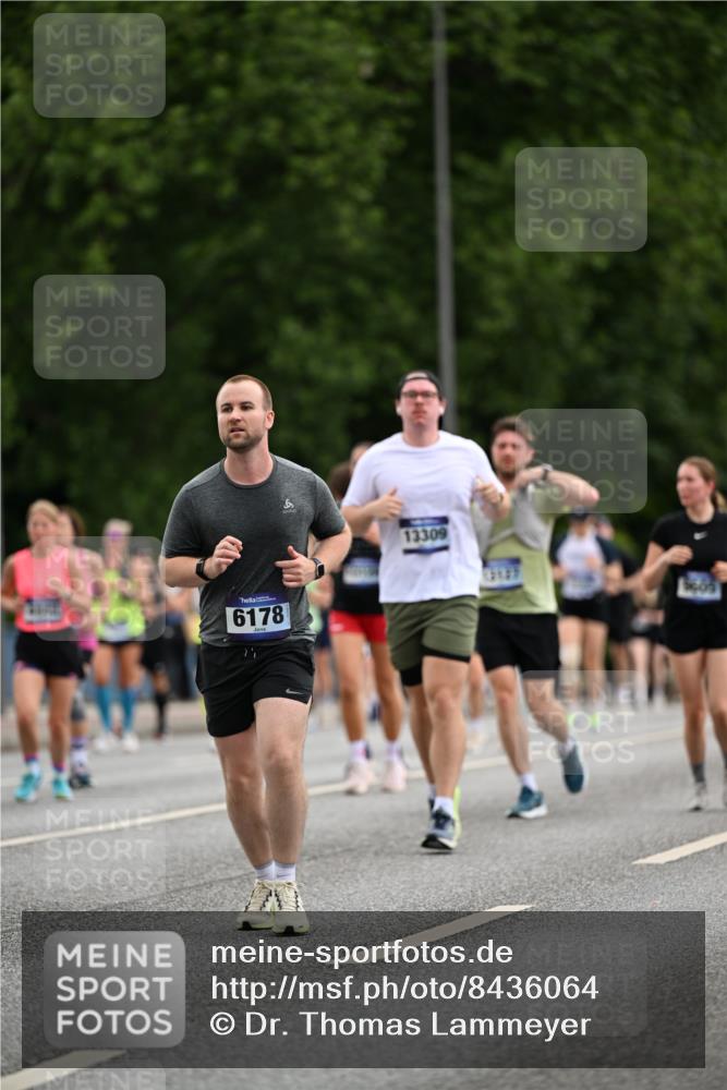 29.06.2025 - hella hamburg halbmarathon Dr. Thomas Lammeyer http://msf.ph/oto/8436064 29.06.2025 10:55:12 Kennedybrücke 1478, 2358, 2859, 3647, 4695, 4848, 5530, 6178, 7133, 7141, 7161, 7677, 8833, 8986, 9096, 9605, 10437, 11252 meine-sportfotos.de