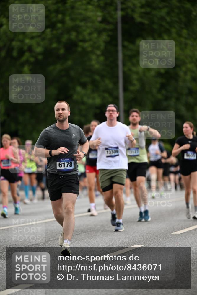 29.06.2025 - hella hamburg halbmarathon Dr. Thomas Lammeyer http://msf.ph/oto/8436071 29.06.2025 10:55:12 Kennedybrücke 1478, 2358, 2859, 3647, 4695, 4848, 5530, 6178, 7133, 7141, 7161, 7677, 8833, 8986, 9096, 9605, 10437, 11252 meine-sportfotos.de