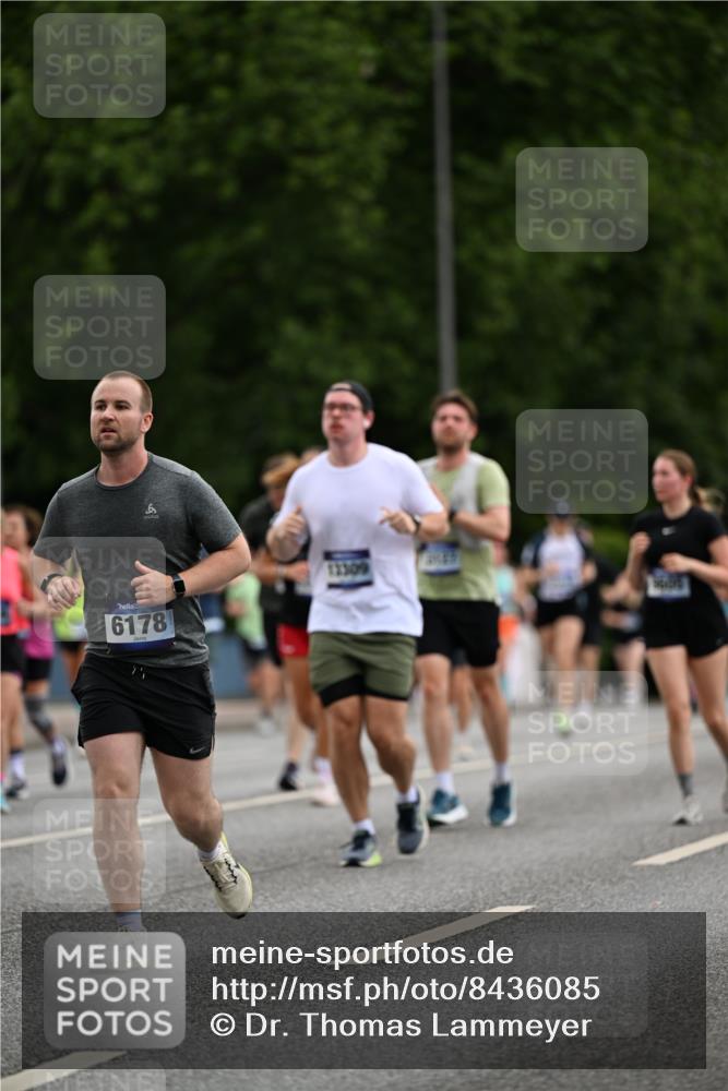 29.06.2025 - hella hamburg halbmarathon Dr. Thomas Lammeyer http://msf.ph/oto/8436085 29.06.2025 10:55:13 Kennedybrücke 1478, 2358, 2859, 3647, 4695, 4848, 5530, 6178, 7133, 7141, 7161, 7677, 8833, 8986, 9096, 9605, 10437, 11252 meine-sportfotos.de