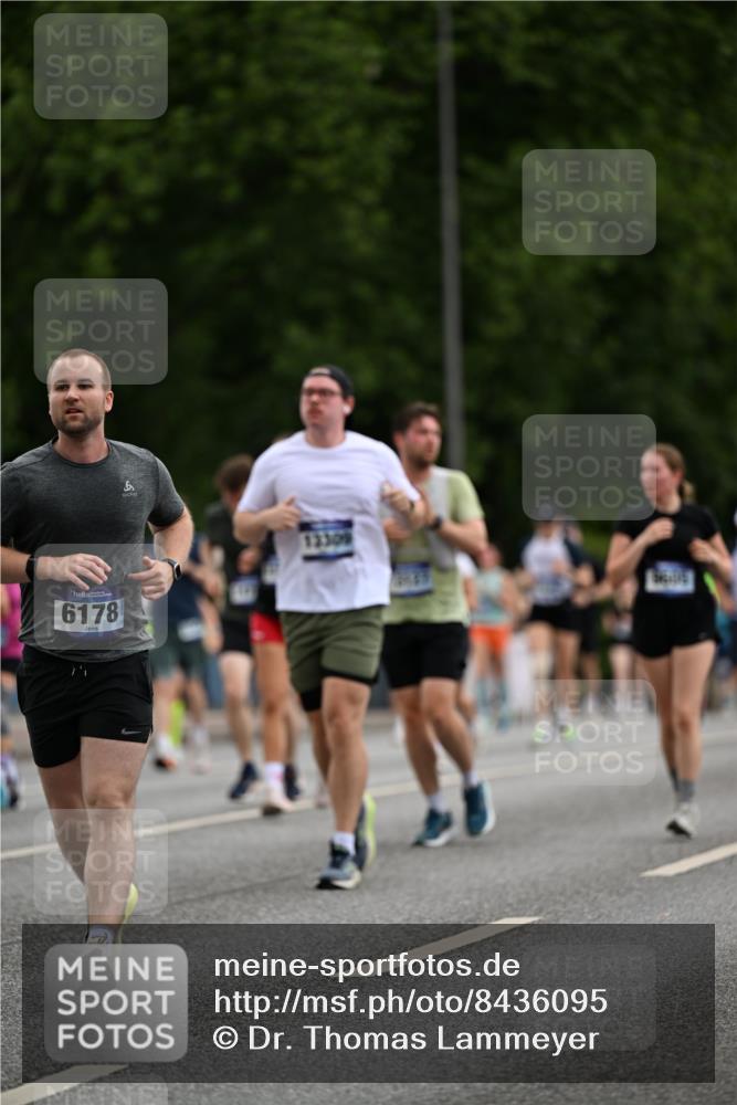 29.06.2025 - hella hamburg halbmarathon Dr. Thomas Lammeyer http://msf.ph/oto/8436095 29.06.2025 10:55:13 Kennedybrücke 1478, 2358, 2859, 3647, 4695, 4848, 5530, 6178, 7133, 7141, 7161, 7677, 8833, 8986, 9096, 9605, 10437, 11252 meine-sportfotos.de