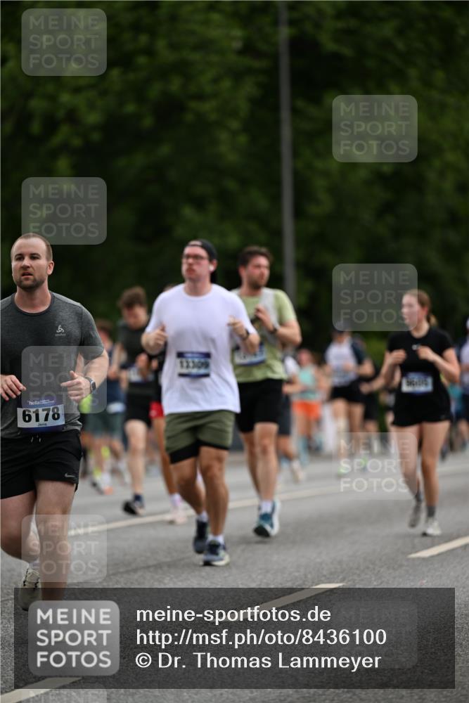 29.06.2025 - hella hamburg halbmarathon Dr. Thomas Lammeyer http://msf.ph/oto/8436100 29.06.2025 10:55:13 Kennedybrücke 1478, 2358, 2859, 3647, 4695, 4848, 5530, 6178, 7133, 7141, 7161, 7677, 8833, 8986, 9096, 9605, 10437, 11252 meine-sportfotos.de