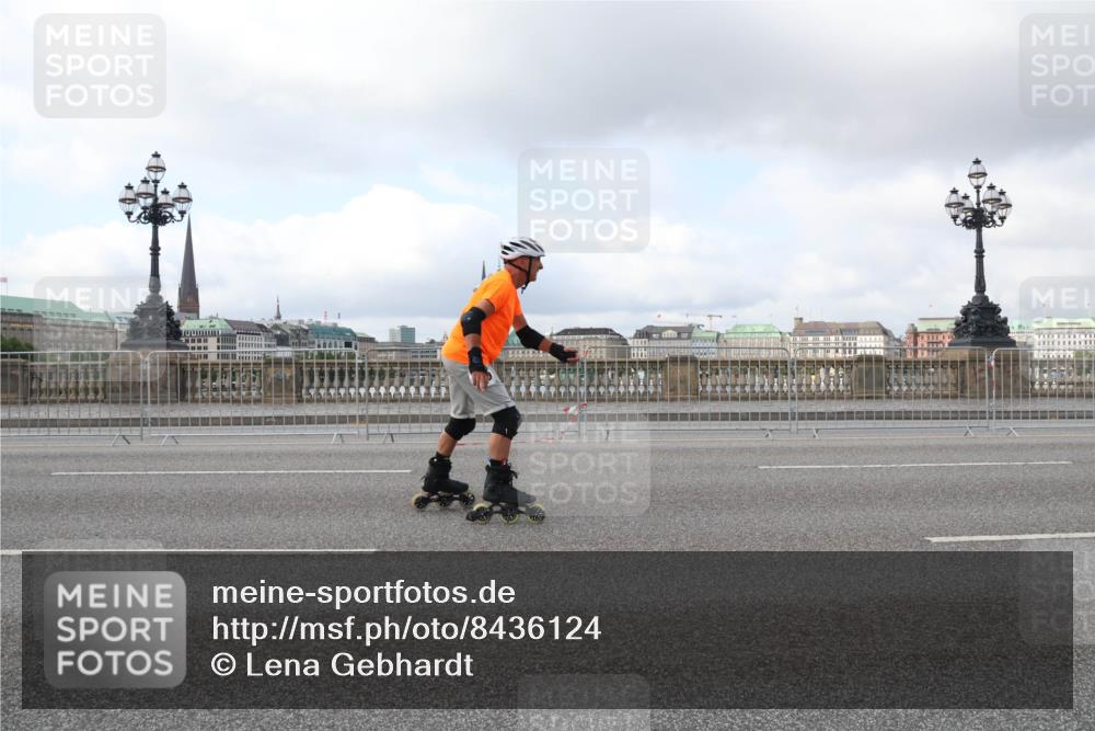 29.06.2025 - hella hamburg halbmarathon Lena Gebhardt http://msf.ph/oto/8436124 29.06.2025 09:01:48 Lombardsbrücke  meine-sportfotos.de