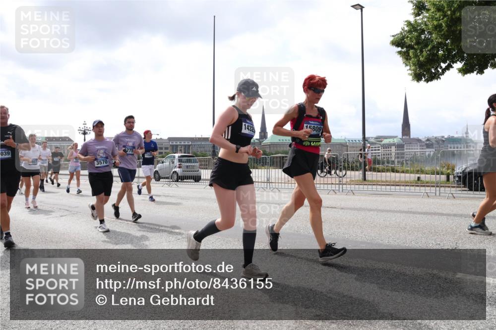 29.06.2025 - hella hamburg halbmarathon Lena Gebhardt http://msf.ph/oto/8436155 29.06.2025 10:45:06 Lombardsbrücke 039, 3570, 275, 1432, 15809, 1024, 1273, 1629, 1685, 1798, 1924, 2007, 2674, 2779, 3160, 3164, 3570, 3879, 3993, 4099, 4102, 4186, 4215, 4275, 4337, 4504, 4820, 4851, 4968, 5099, 5108, 5190, 5339, 5355, 5636, 5949, 6509, 6763, 6788, 6841, 6888, 6911, 6980, 7699, 7912, 8582, 8594, 8605, 8762, 8907, 9036, 9084, 9085, 9331, 9333, 9397, 10225, 10562, 10566, 10668, 10707, 11272, 11314, 12198, 12318, 12332, 12334, 12394, 13039, 13261, 14681 meine-sportfotos.de