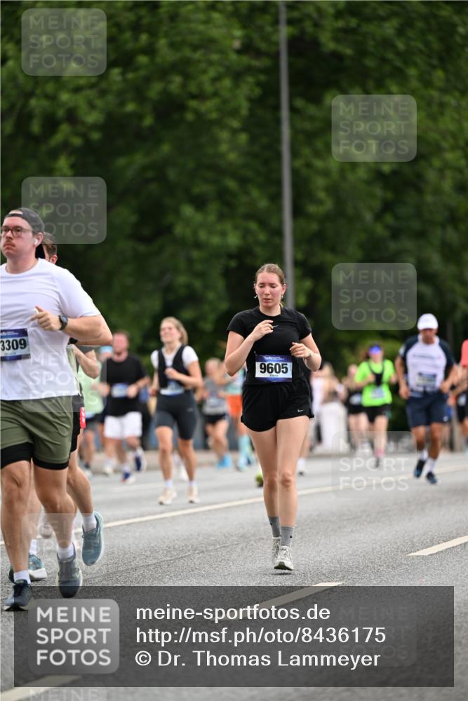 29.06.2025 - hella hamburg halbmarathon Dr. Thomas Lammeyer http://msf.ph/oto/8436175 29.06.2025 10:55:15 Kennedybrücke 1208, 1478, 2358, 2859, 3647, 4695, 4848, 5530, 6178, 7133, 7141, 7161, 7677, 8779, 8833, 8986, 9605, 10437, 11252 meine-sportfotos.de