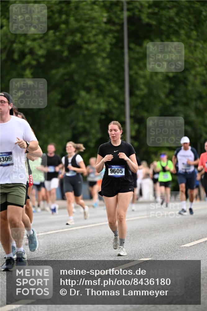 29.06.2025 - hella hamburg halbmarathon Dr. Thomas Lammeyer http://msf.ph/oto/8436180 29.06.2025 10:55:15 Kennedybrücke 1208, 1478, 2358, 2859, 3647, 4695, 4848, 5530, 6178, 7133, 7141, 7161, 7677, 8779, 8833, 8986, 9605, 10437, 11252 meine-sportfotos.de