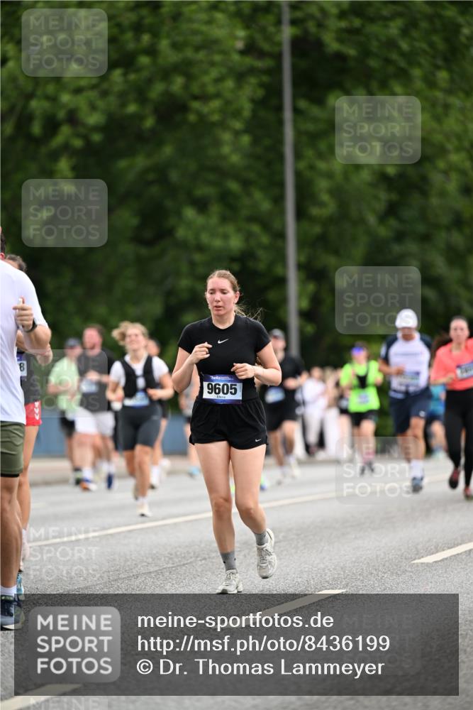 29.06.2025 - hella hamburg halbmarathon Dr. Thomas Lammeyer http://msf.ph/oto/8436199 29.06.2025 10:55:16 Kennedybrücke 1208, 1478, 2358, 2859, 3229, 3647, 4848, 5530, 6178, 7133, 7141, 7161, 7677, 8779, 8833, 8986, 9605, 10437, 11252 meine-sportfotos.de