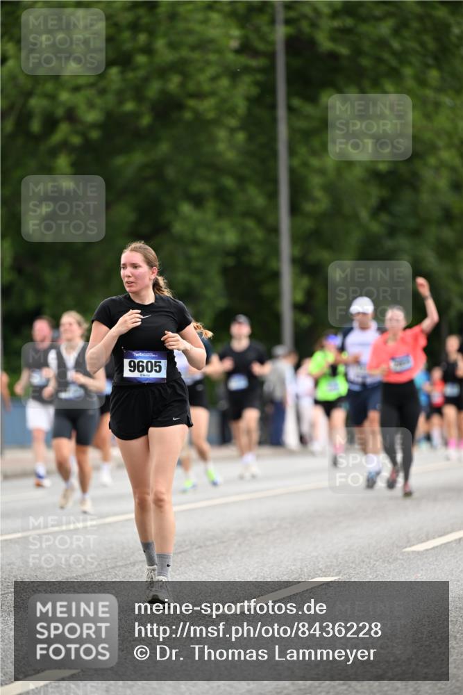 29.06.2025 - hella hamburg halbmarathon Dr. Thomas Lammeyer http://msf.ph/oto/8436228 29.06.2025 10:55:16 Kennedybrücke 1208, 1478, 2358, 2859, 3229, 3647, 4848, 5530, 6178, 7133, 7141, 7161, 7677, 8779, 8833, 8986, 9605, 10437, 11252 meine-sportfotos.de