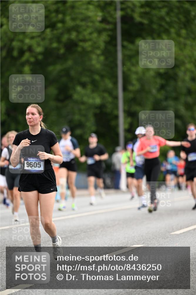 29.06.2025 - hella hamburg halbmarathon Dr. Thomas Lammeyer http://msf.ph/oto/8436250 29.06.2025 10:55:17 Kennedybrücke 1208, 1478, 2358, 2859, 3229, 3647, 4848, 5530, 6178, 7141, 7161, 7677, 8779, 8833, 8986, 9605, 10437, 11252 meine-sportfotos.de