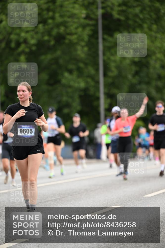 29.06.2025 - hella hamburg halbmarathon Dr. Thomas Lammeyer http://msf.ph/oto/8436258 29.06.2025 10:55:17 Kennedybrücke 1208, 1478, 2358, 2859, 3229, 3647, 4848, 5530, 6178, 7141, 7161, 7677, 8779, 8833, 8986, 9605, 10437, 11252 meine-sportfotos.de