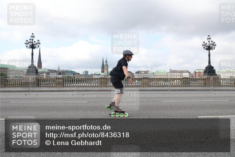 29.06.2025 - hella hamburg halbmarathon Lena Gebhardt http://msf.ph/oto/8436318 29.06.2025 09:01:49 Lombardsbrücke 393 meine-sportfotos.de